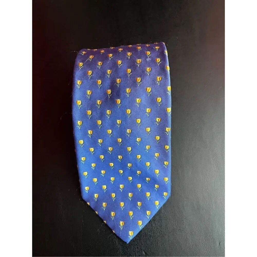 Brooks Brothers tie